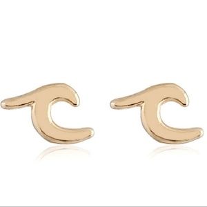 Simple Summer Gold Ocean Wave Stud Earrings